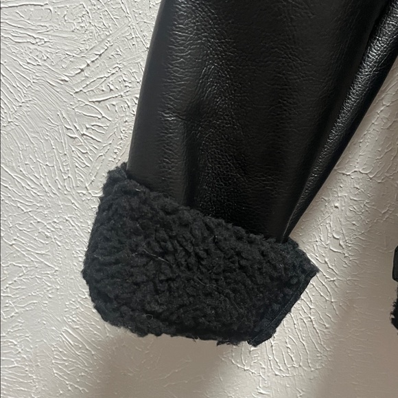 Black Faux Shearling Moto Biker Jacket Cropped Sherpa Lined - Picture 6 of 9